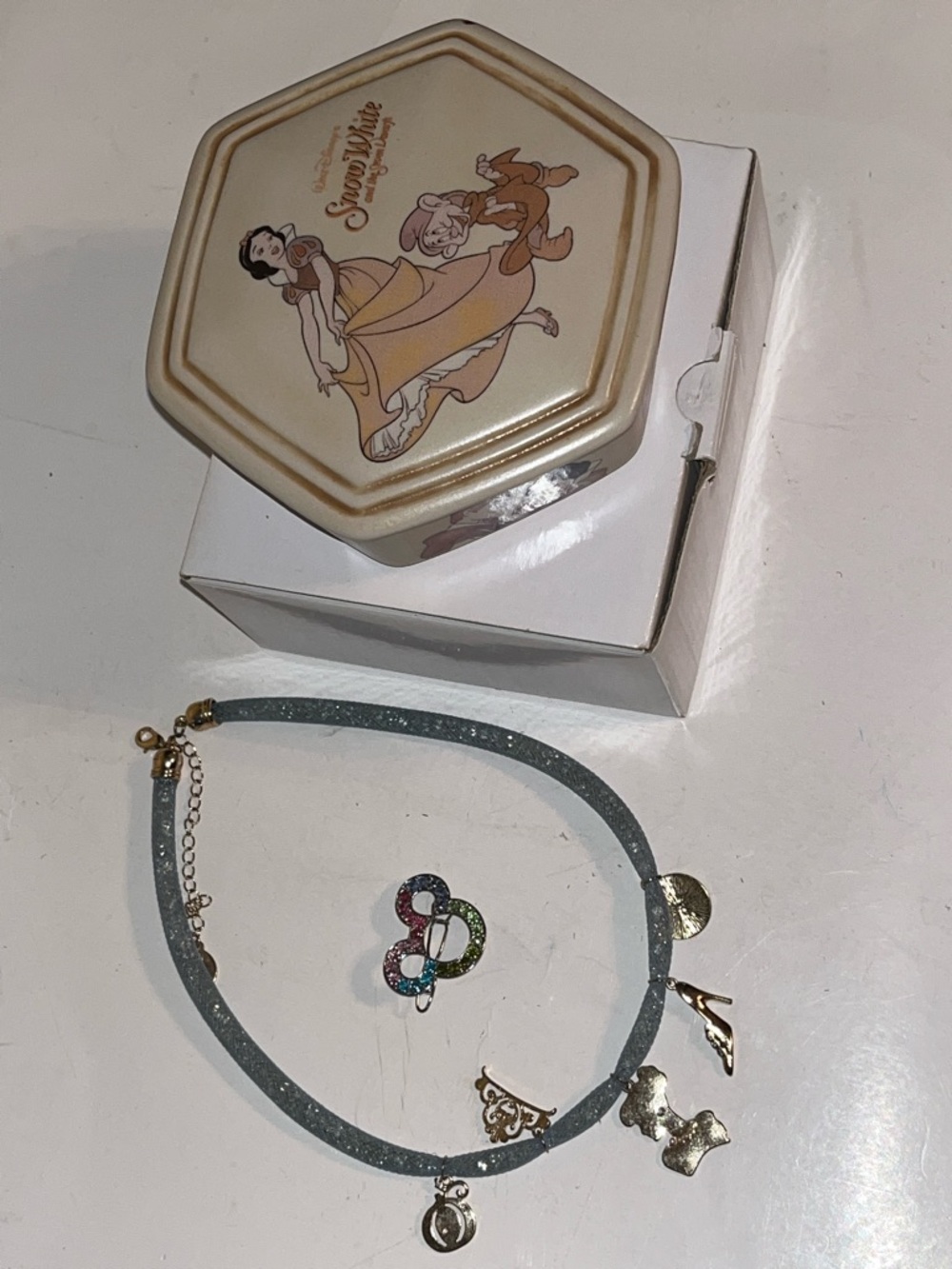 Walt Disney Snow White trinket box, Disney necklace and hair beret. Seven dwarf